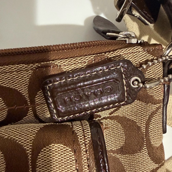 Coach - Picture 7 of 7